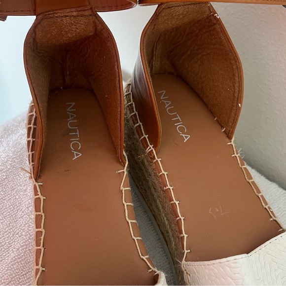 NÁUTICA- Espadrilles In Tan and White with Platform Heel Sandals in Size 7.5 - Picture 5 of 7